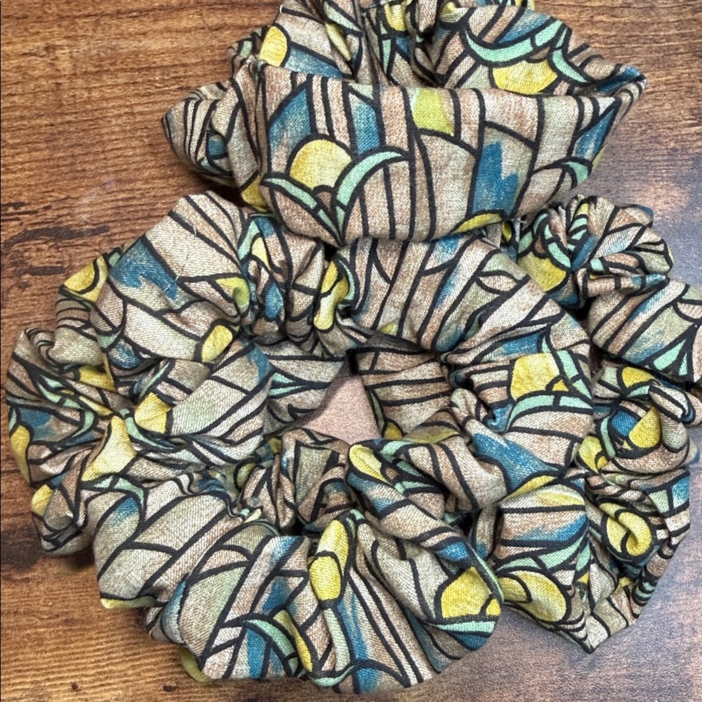 Stained Glass Floral Scrunchies 4 Pack NWT Price is firm Limited Stock